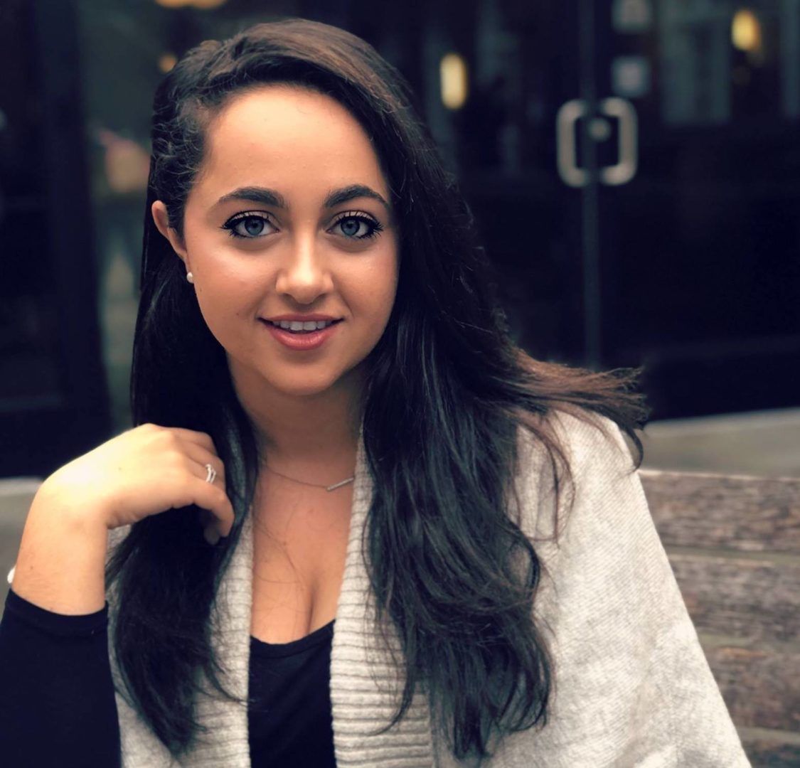 veronicamerrilheadshot